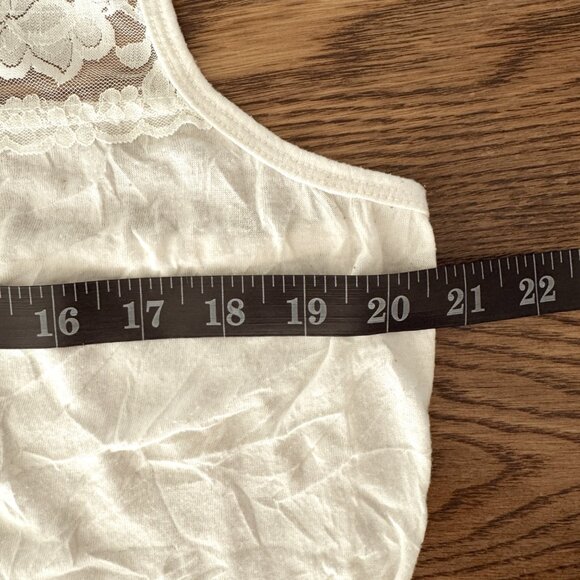 Maurices Plus Size 2X CREAM Ivory Stretchy Crinkle Lace Cami - Picture 3 of 11